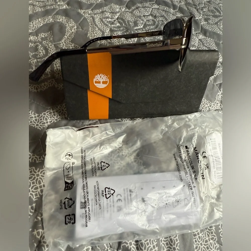 Timberland TB7119 Shiny Nickeltin and Smoke Lense Sunglasses NIP